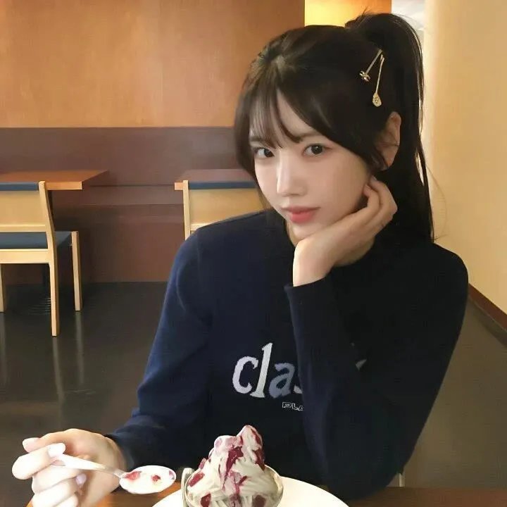 孖胎斗女巫